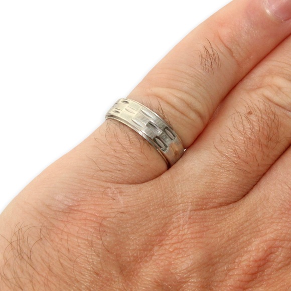 Vintage 10K White Gold Ring Size 5.5 Wide Band Engraved Line Diamond Cut Texture - Picture 4 of 6